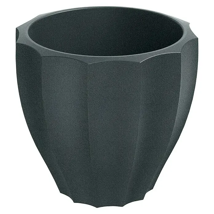 ETHICK Pflanztopf Rona - Außenmaß (Ø x H): 60 x 54 cm, Kunststoff, Graphit - Nahaufnahme eines anthrazitfarbenen Pflanzgefäßes mit einem einzigartigen, facettierten Design, das einen Hauch moderner Eleganz für den Garten bietet.