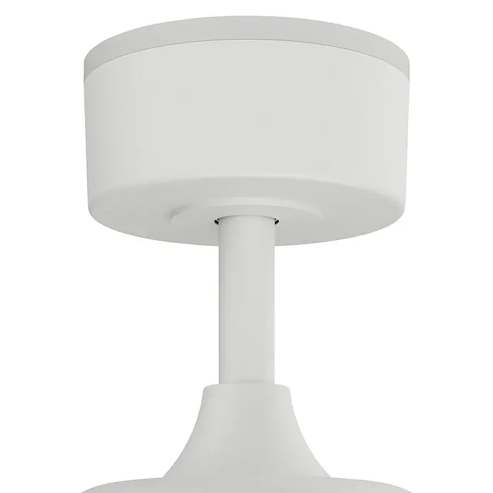 Arte confort Ventilador de techo Vetra M - Blanco, 107 cm, 29,8 W, Blanco cálido - Un primer plano de un ventilador de techo blanco, que muestra su diseño minimalista y moderno. Es un detalle elegante para cualquier habitación.