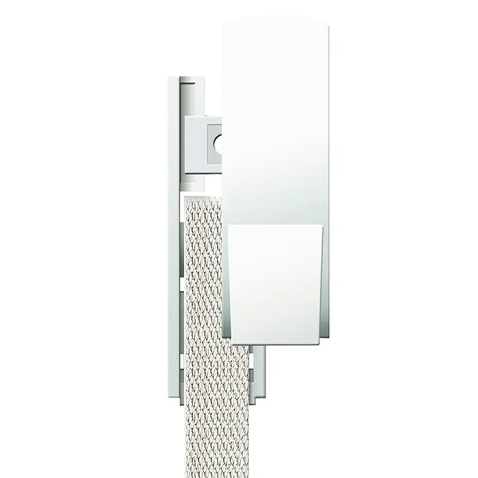 Schellenberg Duo Plus Guía para correa de persiana - L x An x Al: 8,5 x 2,5 x 3 cm, Apto para: Mini sistemas de persianas enrollables, Blanco - Primer plano de una persiana blanca, que ofrece diseño moderno y funcionalidad para la decoración de ventanas.