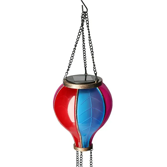 Solar-Dekoleuchte Heißluftballon - L x B x H: 10,8 x 10,8 x 38 cm, Bunt, IP44 - Bunte Solar-Hängeleuchte mit Blattmuster. Die Lampe verfügt über rote, blaue und rosa Farbtöne und ist mit einer Kette aufgehängt.