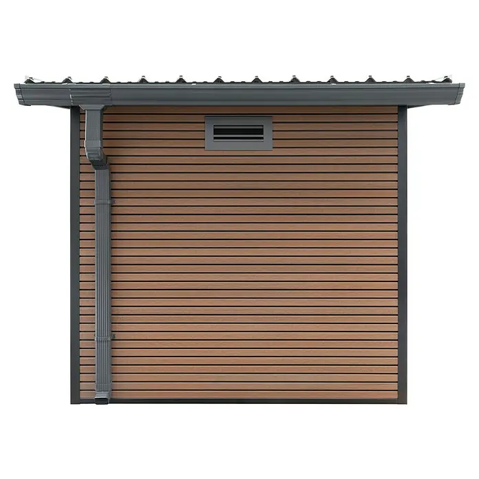 Gerätehaus Fusyon Composite - Außenmaß inkl. Dachüberstand (B x T): 238 x 234 cm, Verbundwerkstoff, Wooden Braun - Fassade eines modernen Gebäudes mit horizontaler Holzverkleidung und einem Entwässerungssystem aus Metall.