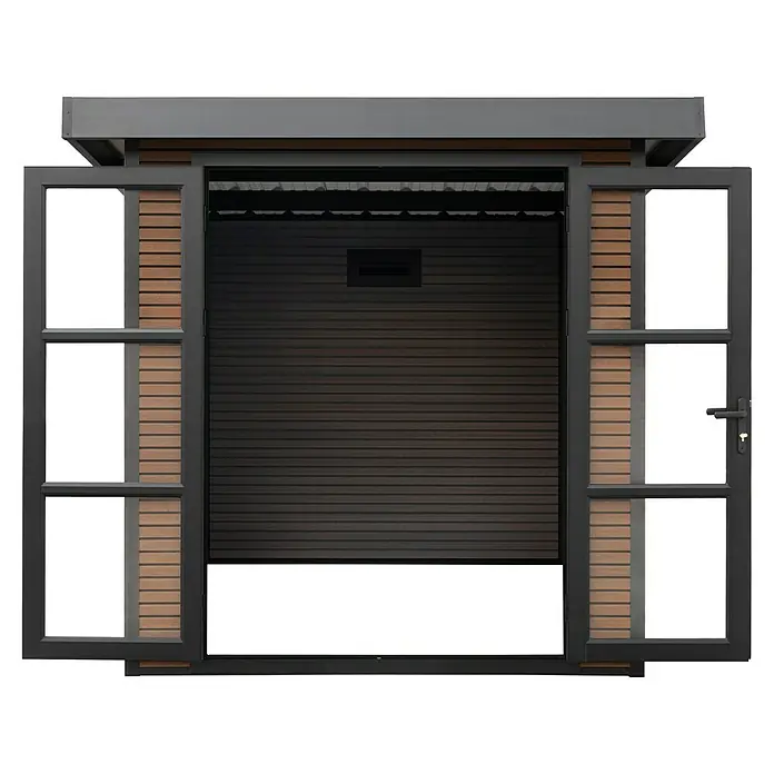 Gerätehaus Fusyon Composite - Außenmaß inkl. Dachüberstand (B x T): 238 x 234 cm, Verbundwerkstoff, Wooden Braun - Ein offener Geräteschuppen mit braunen Holzpaneelen und schwarzen Fensterrahmen lässt viel Licht herein. Ideal für Gartenarbeit.