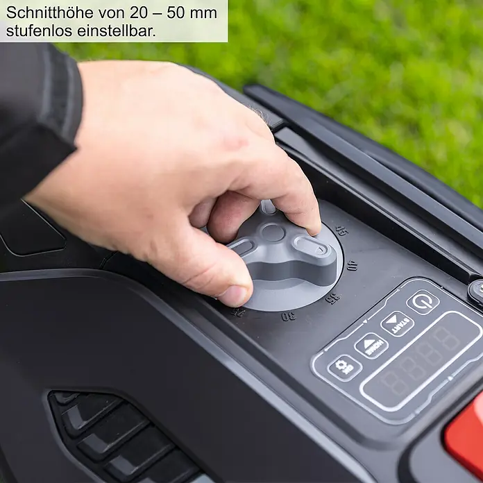 Scheppach Mähroboter RRMA300 - Max. Flächenempfehlung: 300 m², Schnittbreite: 160 mm, Begrenzungskabel - Das Bild zeigt einen Rasenmähroboter, bei dem die Schnitthöhe von 20–50 mm stufenlos einstellbar ist.