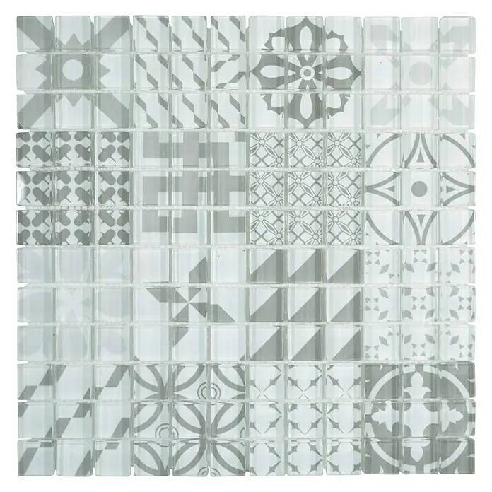 Mosaikfliese Quadrat Crystal XCM 8OP35 - 30 x 30 cm, Grau, Glänzend - Nahaufnahme eines quadratischen Mosaikfliesenmusters mit verschiedenen Grautönen und Designs für ein elegantes Dekor.