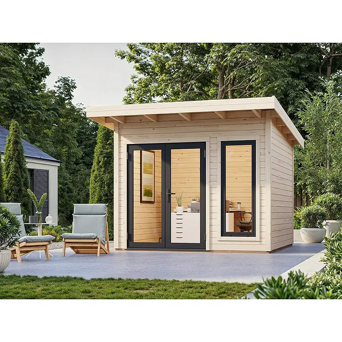 Palmako Gartenhaus Aurelia - Außenmaß inkl. Dachüberstand (B x T): 340 x 404 cm, Holz, Natur unbehandelt - Ein modernes Gartenbüro aus Holz mit großen Fenstern und Doppeltüren, umgeben von Grün.