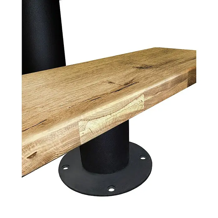 Atrium Mittelholmtreppe Dixi Plus Vertical - Farbton Metall: RAL 9005, Breite: 70 cm, Eiche, 1/4-gewendelt, Geschosshöhe: 222 cm - 300 cm - Detailansicht einer Holztischplatte auf einem schwarzen Metallfuß. Das robuste Design betont die natürliche Holzstruktur und die Stabilität.
