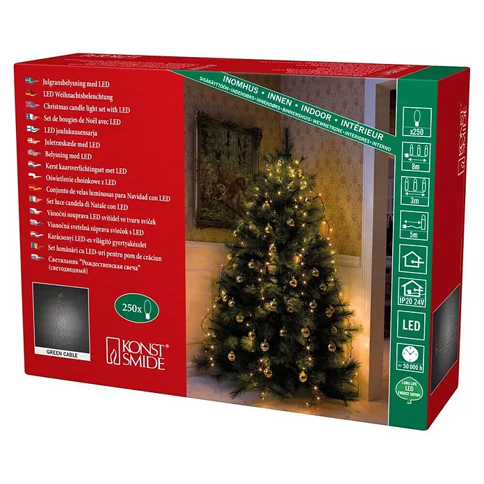 Konstsmide LED-Lichterkette Baummantel - Innen, Lichtfarbe: Bernstein, Anzahl Leuchtmittel: 250 Stk., Netzbetrieben - Rot-grüne Produktbox für ein 250x LED-Weihnachtsbaumlichtset für drinnen mit warmweißen Lichtern und grünem Kabel.