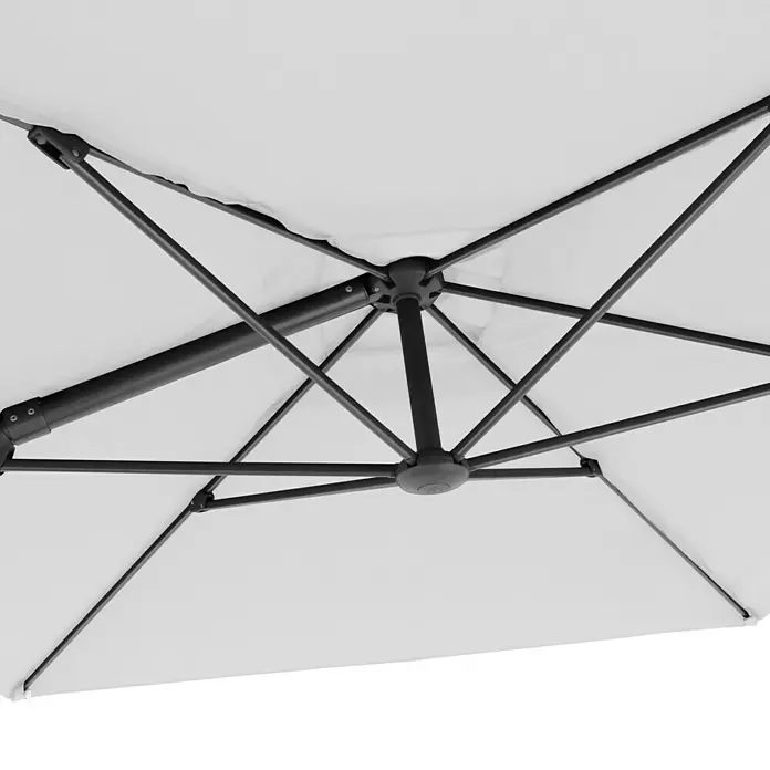 Sunfun Parasol de jardín Florenz - Crudo, 200 x 250 cm, Aluminio - Vista de ángulo bajo de una sombrilla de patio blanca abierta con marco negro.