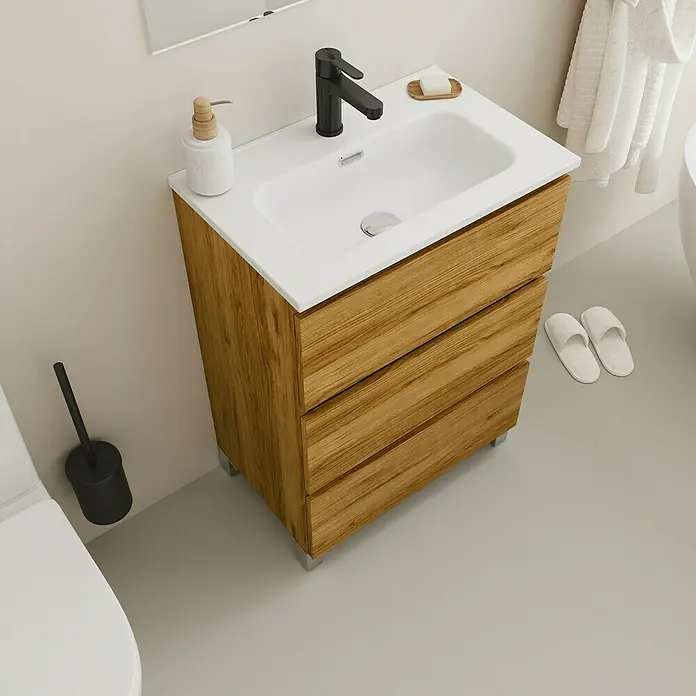 Conjunto de mueble de baño Inter F39 - Ancho: 60 cm, Roble, 3 pzs. - Lavabo de baño moderno con mueble de madera, grifo negro y accesorios blancos.