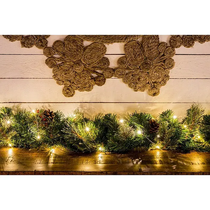 Konstsmide LED-Lichterkette Tropfenlichterkette - Innen, Lichtfarbe: Bernstein, Anzahl Leuchtmittel: 100 Stk., Netzbetrieben - Dekorativer Kaminaufsatz mit Tannengirlande und Lichtern für weihnachtliche Stimmung.