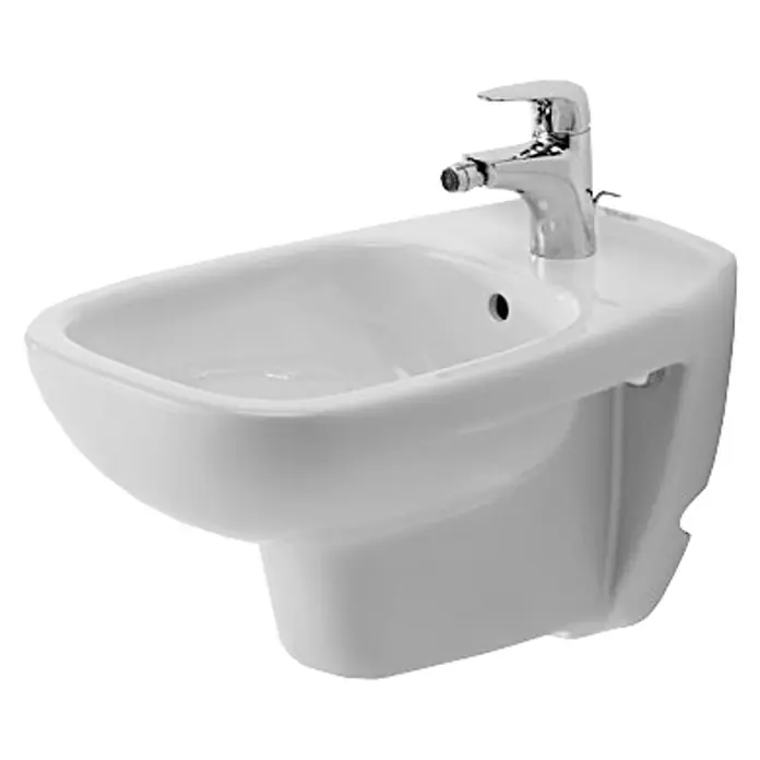 Duravit D-Code Wand-Bidet - 35,5 x 54,5 cm, Weiß, Keramik, Ohne Spezialglasur - Ein weißes Bidet mit einem verchromten Wasserhahn, ideal für die persönliche Hygiene im Badezimmer. Elegantes Design für moderne Badezimmer.