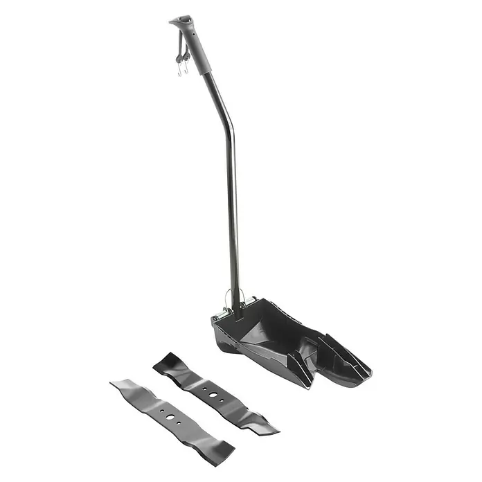 Stiga Mulch-Kit für Rasenmäher - Stiga Rasentraktoren Estate 2084/2084 H/3084 H, Arbeitsbreite: 84 cm - Das Bild zeigt einen Grasschneider mit zwei Messern, ein nützliches Werkzeug für die Gartenarbeit.