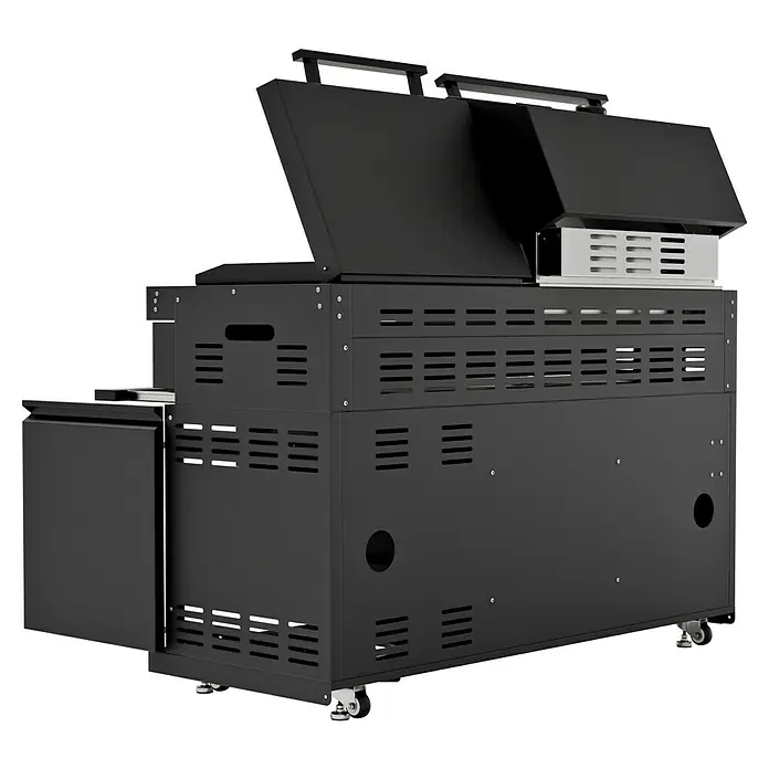 Kingstone Cube Outdoorküche 4500 - Schwarz, Material Grillfläche: Gusseisen, Anzahl Brenner: 7 - Das Bild zeigt einen schwarzen, hochwertigen Grill mit geöffnetem Deckel und praktischen Ablageflächen. Ideal für Grillabende im Freien!