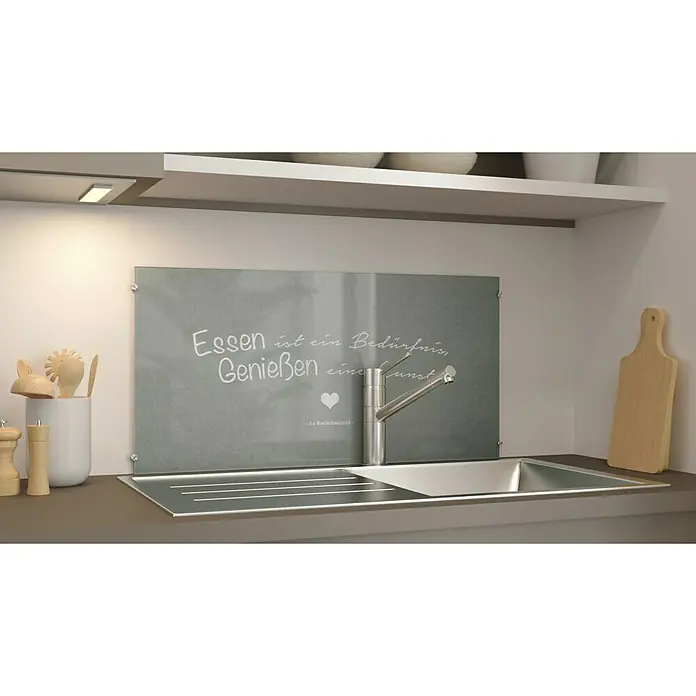 CUCINE Küchenrückwand - Essensgenuss, 80 x 40 cm, Stärke: 6 mm, Einscheibensicherheitsglas (ESG) - Spülbecken mit dekorativer Glasrückwand mit dem Schriftzug "Essen ist ein Bedürfnis, Genießen eine Kunst".