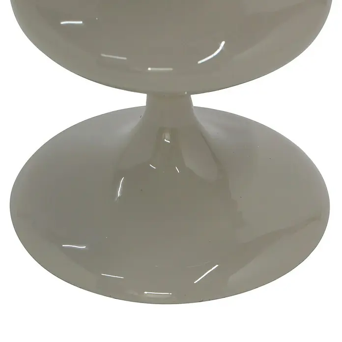 Kerzenhalter Laureen - Ø x H: 11 x 28 cm, Grau, Metall - Nahaufnahme einer stylischen weißen Tulip Lampe. Ihr schlankes Design verleiht jedem Raum einen Hauch von Eleganz und moderner Ästhetik.