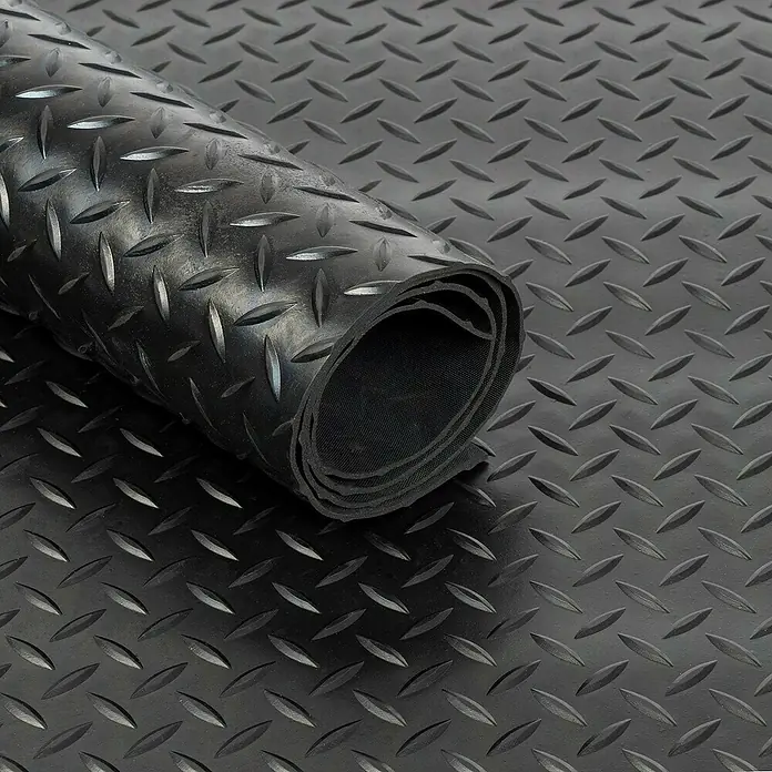 Floordirekt Läufer Tränenblech - 100 x 100 cm, Schwarz - Schwarze Gummimatte mit gerolltem Diamantmuster.