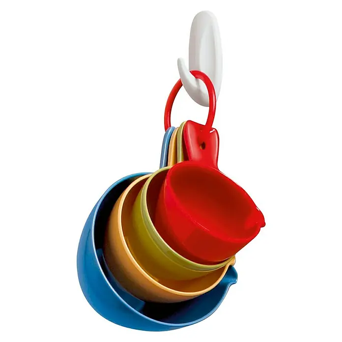3M Command Colgador adhesivo 17082 - Plástico, Blanco - Tazas de medir de colores para medir ingredientes de varios tamaños colgadas de un gancho, perfectas para la cocina.