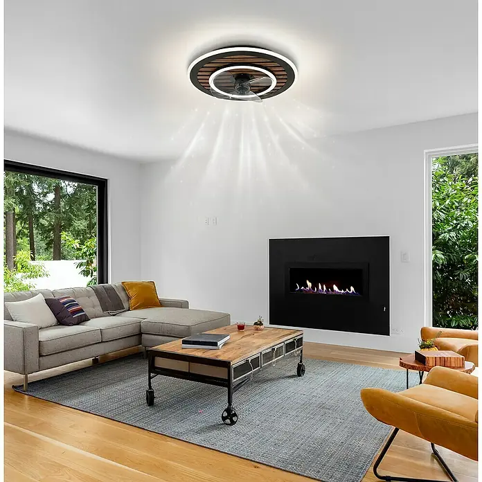 Globo Deckenventilator Trevino - 36 W, Durchmesser: 490 mm - Moderne Wohnzimmer-Szene mit einem stilvollen Deckenventilator mit integrierter Beleuchtung als Blickfang.