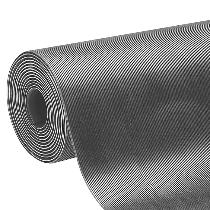 Floordirekt Läufer Fein gerippt - 120 x 200 cm, Grau - Detailaufnahme einer gerollten Gummimatte mit geriffelter Oberfläche, ideal für Bodenbeläge oder Schallschutz.