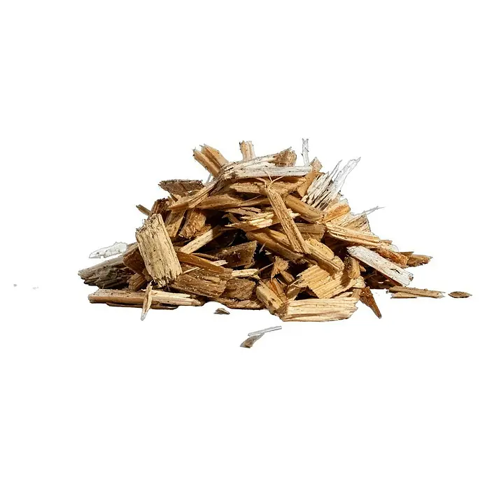 Gardol Pure Nature Hochbeet-Grundfüllung - 50 l, Natur - Ein Haufen naturbelassener Holzspäne, ideal für Gartenwege oder als Mulchmaterial zur Bodenverbesserung und zur Dekoration im Außenbereich.
