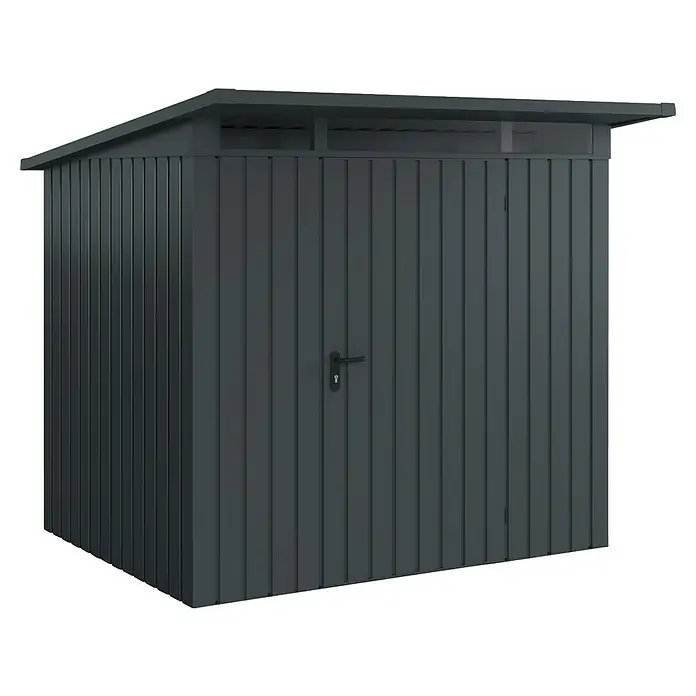 EcoStar Euroline Gerätehaus - Außenmaß inkl. Dachüberstand (B x T): 229 x 214 cm, Höhe: 204 cm, Stahl, Anthrazit, Einzeltür - Das Bild zeigt einen grauen Geräteschuppen mit einem Türgriff und einem leicht geneigten Dach. Der Schuppen hat vertikale Metallpaneele.
