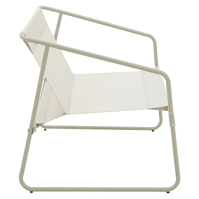 Conjunto de muebles Kateli - 4 pzs., Acero/Textiline, Beige - Detalle de una moderna butaca beige con líneas limpias y tapicería de tela, que combina confort y estilo. Ideal para uso interior o exterior.
