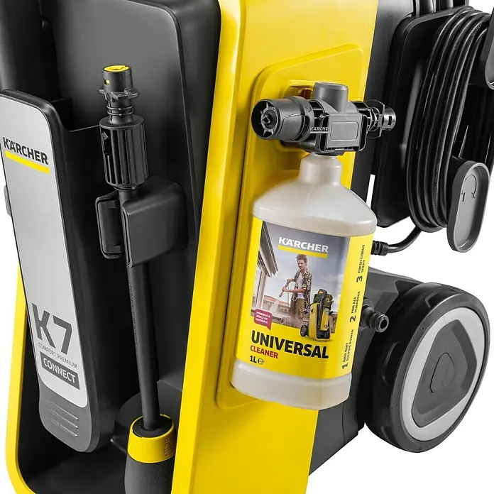 Kärcher Hochdruckreiniger K 7 Comfort Premium Connect Home - 3.000 W, Max. Druck: 180 bar, Fördermenge: 600 l/h, Inkl. Home-Kit - Abbildung einer Kärcher K7 mit Universalreiniger.