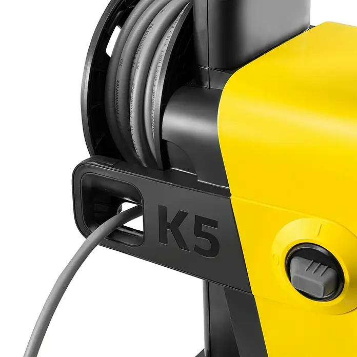 Kärcher Hochdruckreiniger K 5 Comfort Premium - 145 bar, 2.100 W, Fördermenge: 500 l/h, Ohne Home-Kit - Detailaufnahme eines Kärcher K5 PremiumFlex Hochdruckreinigers mit Schlauchaufroller, ideal für den anspruchsvollen Einsatz rund ums Haus.