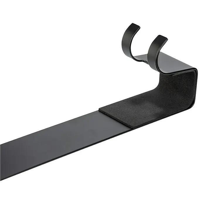 Wenko Duschkorb Bribano UNO - 18 x 23 x 44,5 cm, Schwarz - Nahaufnahme einer eleganten, schwarzen Gerätehalterung. Ideal für die sichere Aufbewahrung und Präsentation von Geräten.