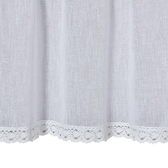 Elbersdrucke Bistrogardine Edna - B x H: 140 x 45 cm, 100 % Polyester, Weiß - Nahaufnahme eines weißen Leinenvorhangs mit zarter Spitzenborte, der für einen eleganten, leichten Look in jedem Raum sorgt.