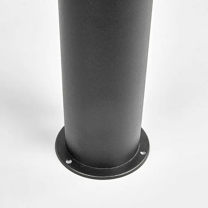 Lindby Außenlaterne Lanea - 7,6 x 7,6 x 60 cm