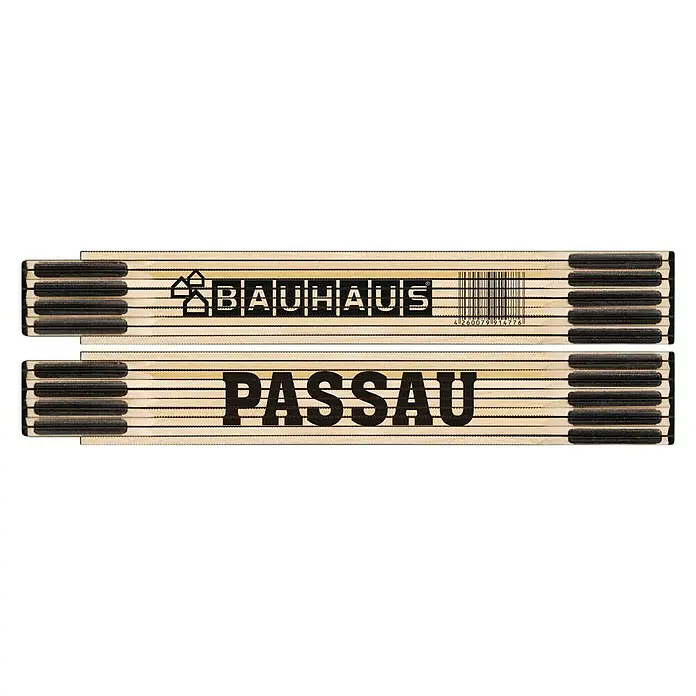 BAUHAUS Zollstock - Passau, 2 m - Klappmeterstäbe: Bauhaus und Passau. Zwei Meterstäbe aus Holz mit Logos und Schriftzügen für präzise Messungen und handwerkliche Projekte.