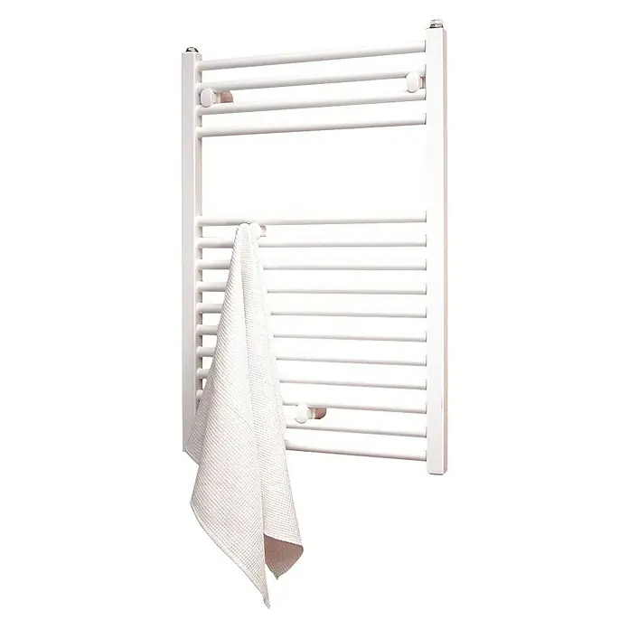 Admiral Radiador toallero Berlin - An x Al: 500 x 730 mm, 326 W, Potencia calorífica a una temperatura de 75 °C (D: 50): 326 W - Un toallero blanco con una toalla blanca colgada ofrece una solución de baño limpia y funcional.