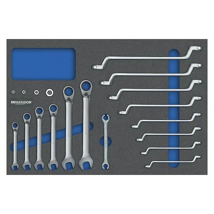 Matador Tool System Ringmaulratschenschlüssel-Satz - 34 -tlg. - Das Bild zeigt eine Werkzeugkiste mit verschiedenen Schraubenschlüsseln und Zubehör, die ordentlich in einem grauen Schaumstoff-Einsatz angeordnet sind.