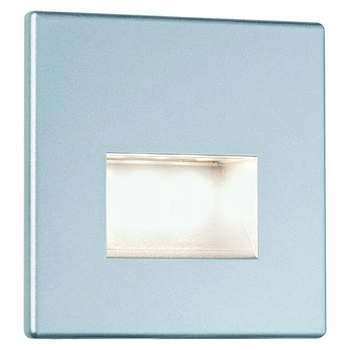 Paulmann LED-Einbauleuchte Edge - B x H: 5 x 80 mm, Warmweiß, Chrom - Nahaufnahme einer quadratischen Wandleuchte mit einem rechteckigen Ausschnitt, durch den ein warmes Licht scheint, ideal zur Beleuchtung von Treppen.