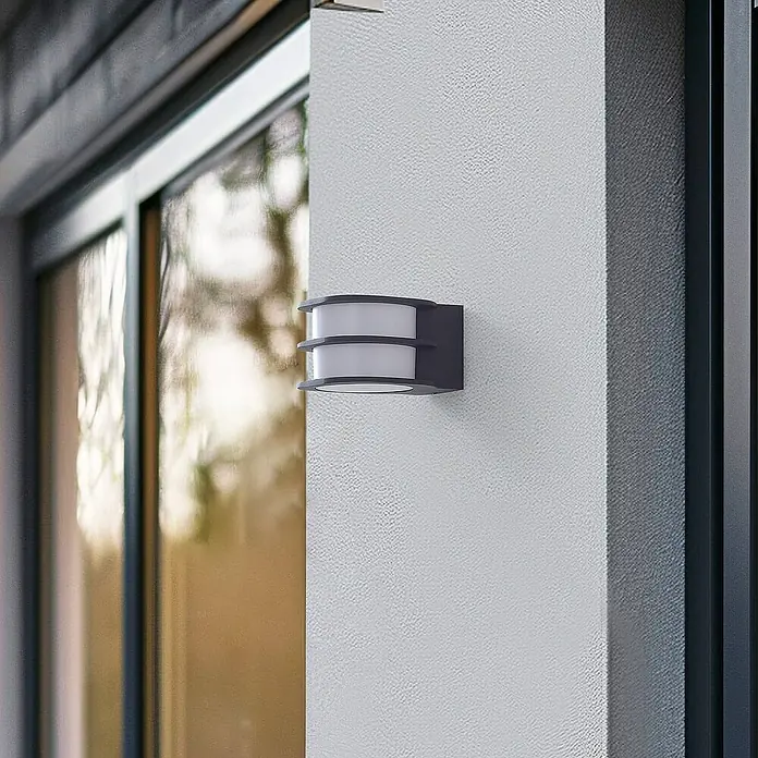 Lindby Außenwandleuchte Fyra - 18,5 x 14,5 x 10,5 cm, alu / grau / zink, weiß / opal, IP54