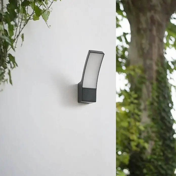Lindby Außenwandleuchte Ilvita - schwarz, IP54