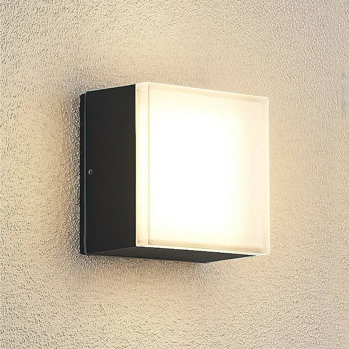 Lindby Außenwandleuchte Mathea - 10,8 x 10,8 x 7 cm, schwarz, schwarz, IP54