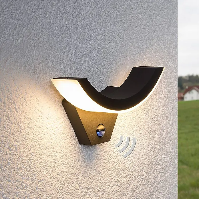 Lucande Außenwandleuchte Half - schwarz, schwarz, IP54