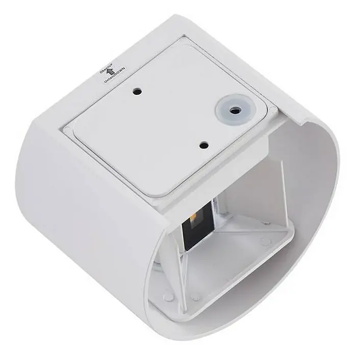 Lindby Außenwandleuchte Nivar - weiß / opal, IP54