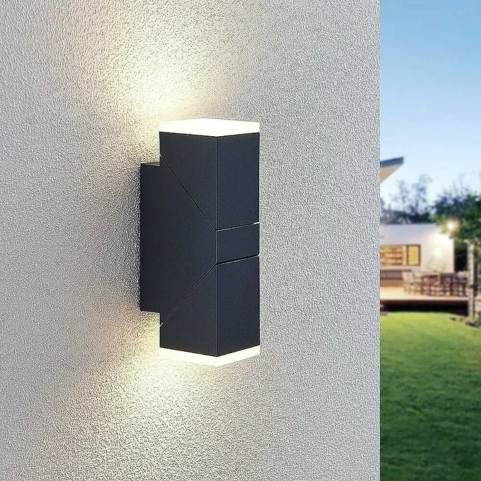 Lindby Außenwandleuchte Sally - schwarz, IP54