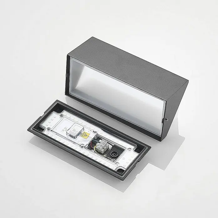 Lindby Außenwandleuchte Malim - schwarz, weiß / opal, IP65