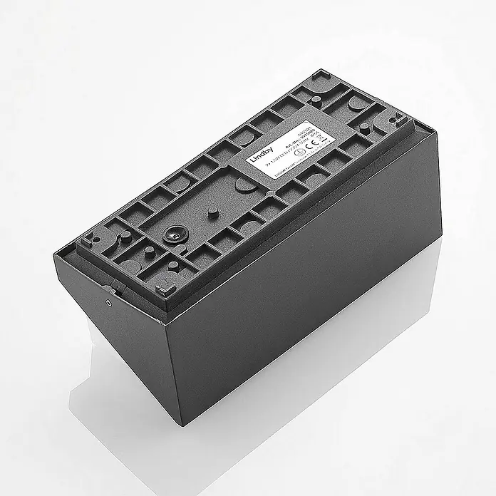 Lindby Außenwandleuchte Malim - schwarz, weiß / opal, IP65