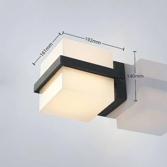 Lindby Außenwandleuchte Auron - schwarz, IP44