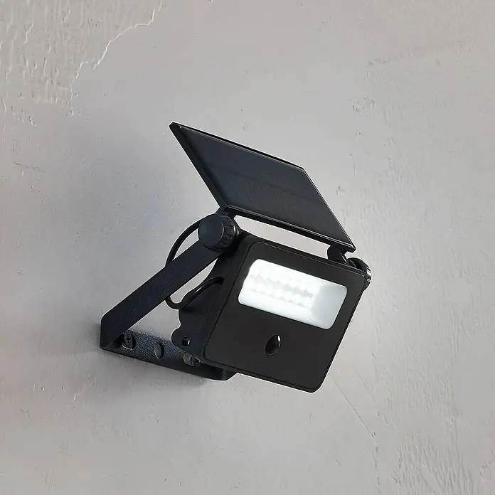 Lindby Außenwandleuchte Rikad - schwarz, schwarz, IP44