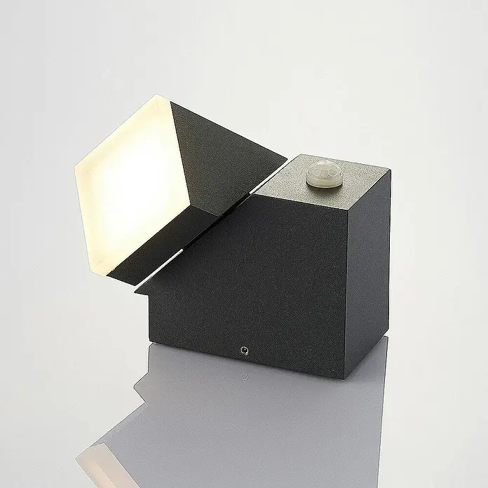 Lindby Außenwandleuchte Sally - 9,1 x 6,5 x 14,5 cm, schwarz, IP54