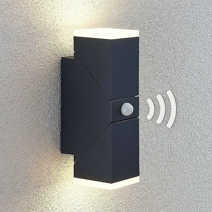 Lindby Außenwandleuchte Sally - 10,3 x 6,5 x 22 cm, schwarz, IP54