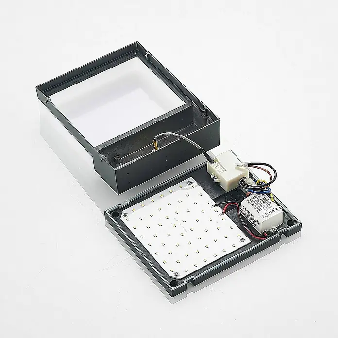 Lindby Außenwandleuchte Vanira - schwarz, IP54