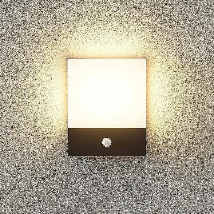 Lindby Außenwandleuchte Vanira - schwarz, IP54