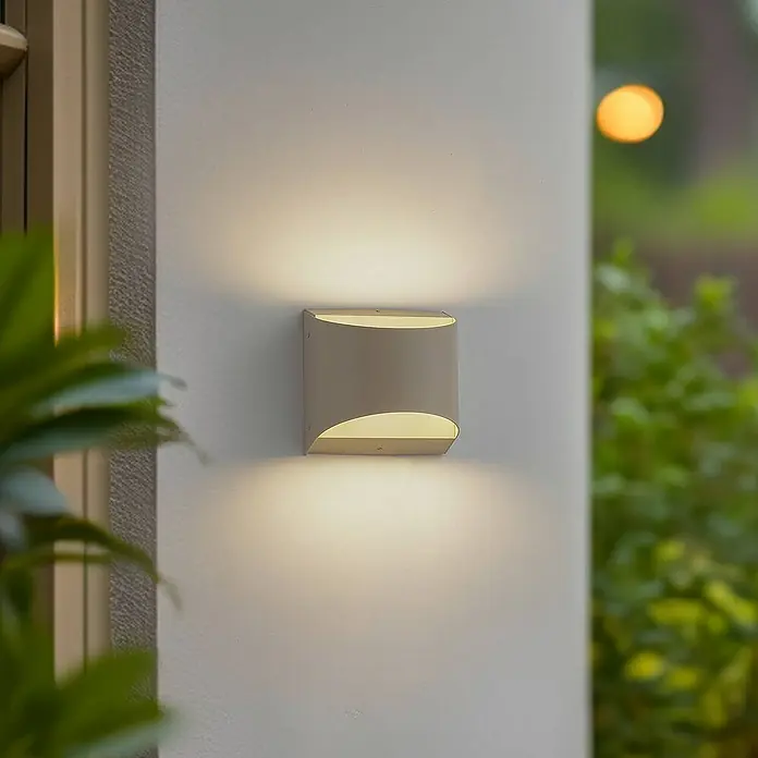 Lindby Außenwandleuchte Lenore - creme / amber, IP44